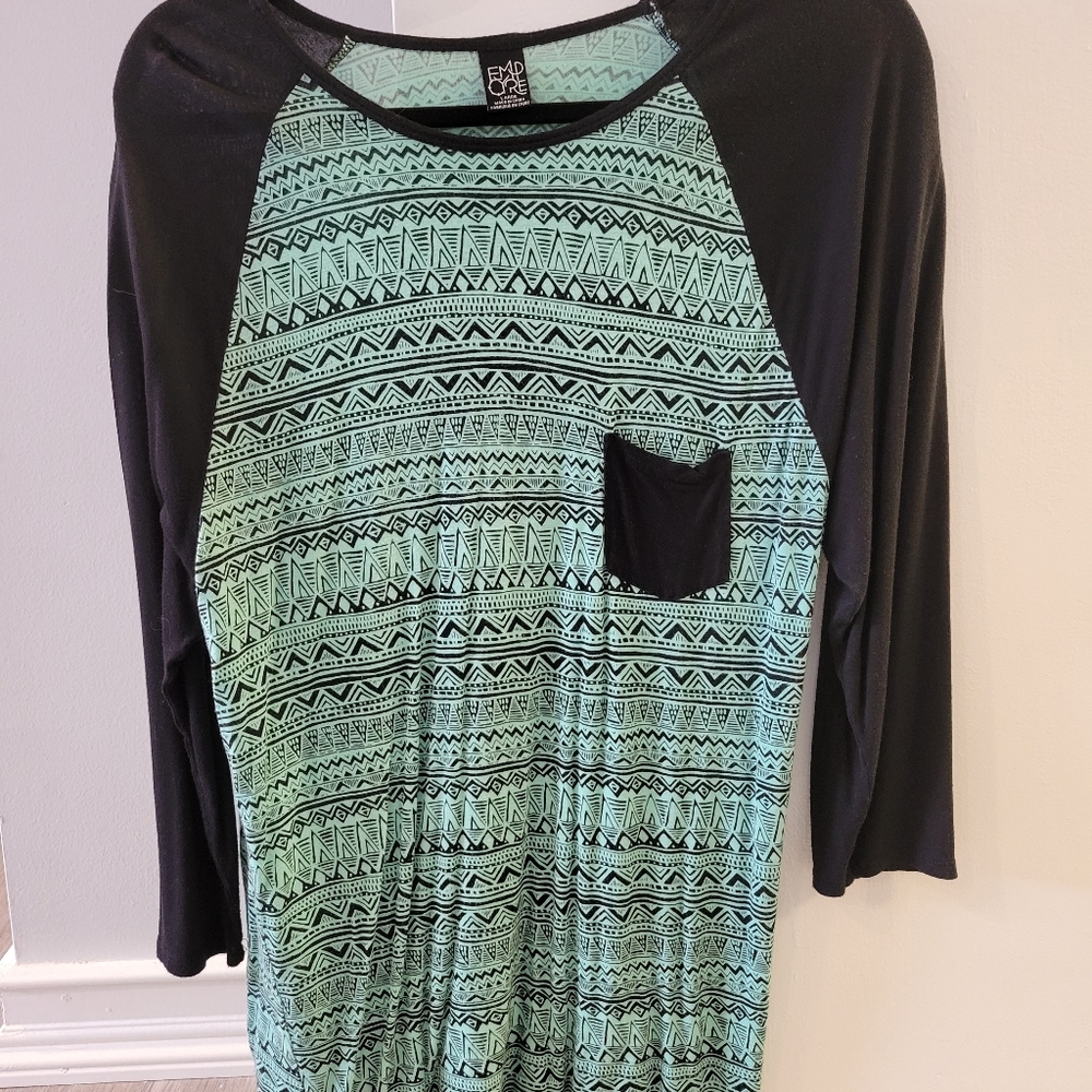 Empyre 3/4 length top, size large